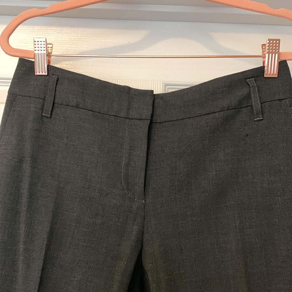Women’s gray slacks with button pockets Sz 2 - Picture 6 of 9
